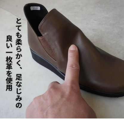 z-2708 柔らかな一枚革で、ゆったり履きやすいサイドゴアブーティ／オリーブブラウン