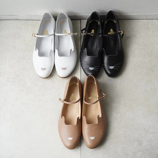 ★猫の日 期間限定★白猫、茶猫、黒猫ちゃんとお散歩できるフラットパンプス　日本製　本革　21.5cm　25.5cm z156