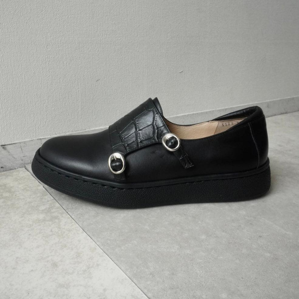 z-5522b ダブルモンクストラップスニーカー／ブラックソール