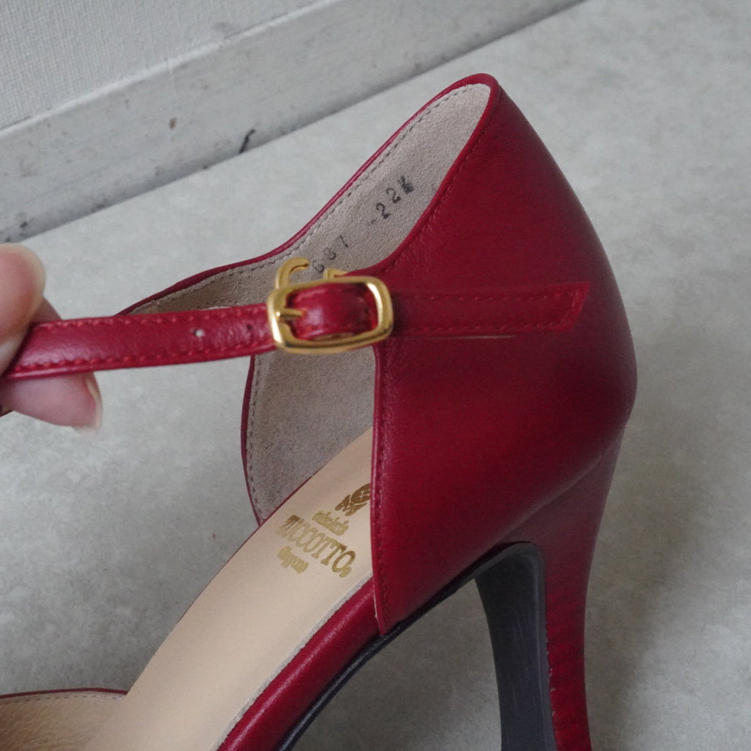 z-687r セパレートTストラップパンプス／レッド – ZUCCOTTO