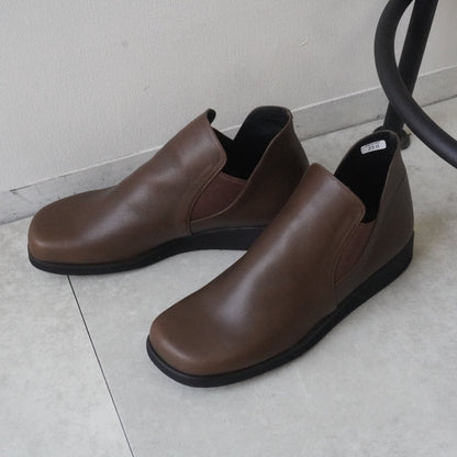 z-2708 柔らかな一枚革で、ゆったり履きやすいサイドゴアブーティ／オリーブブラウン