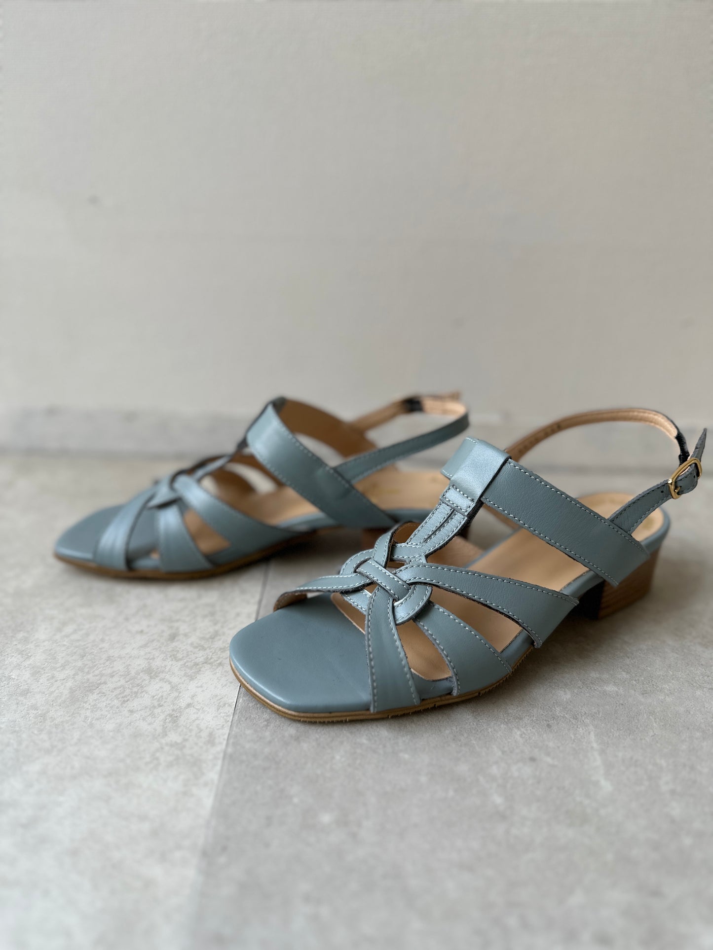 z-3512 lowheelsandal／blue